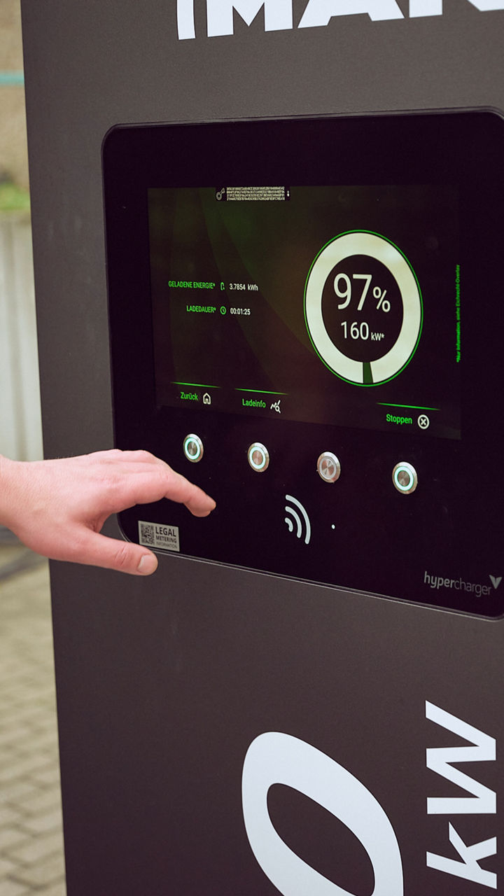 Truck fast‑charging stations display